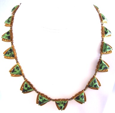SJ104 green glass snakeskin Czech necklace